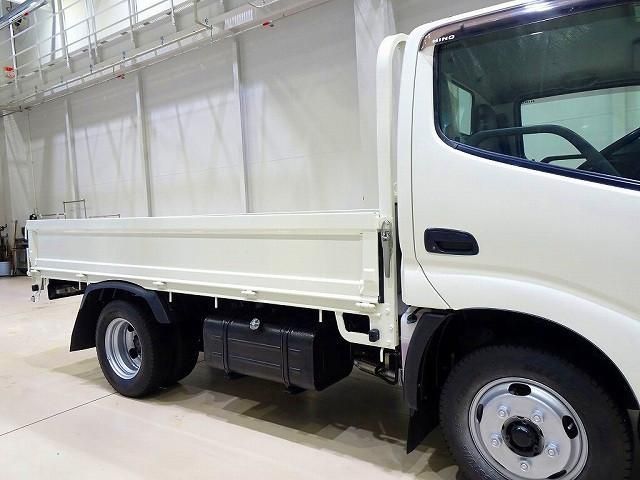 HINO DUTRO 2017 Image 31