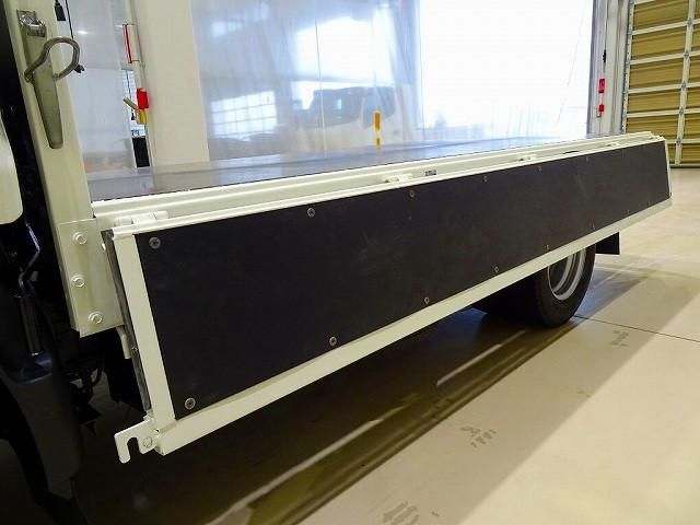 HINO DUTRO 2017 Image 31