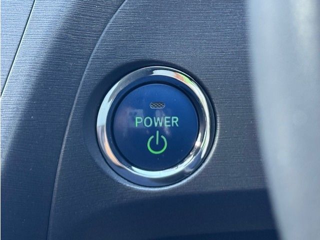 TOYOTA PRIUS 2013 Image 31