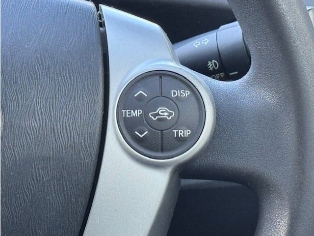 TOYOTA PRIUS 2013 Image 31