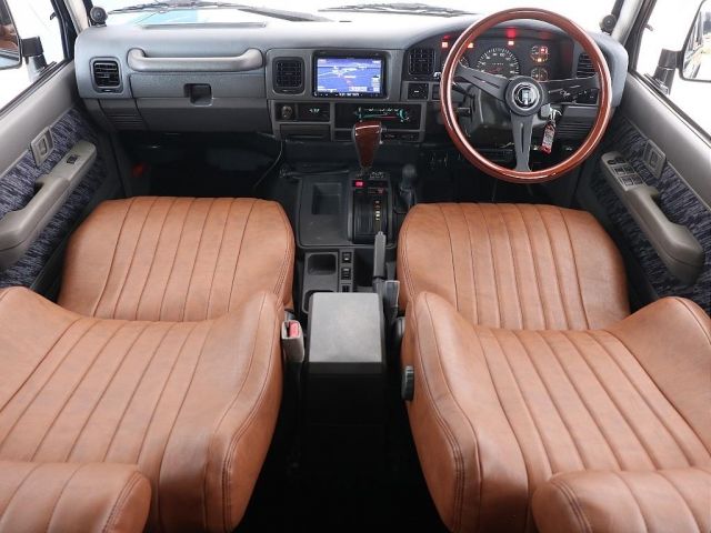 TOYOTA LANDCRUISER PRADO 1994 Image 31
