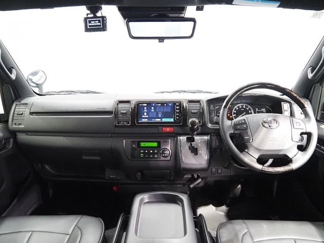 TOYOTA HIACE VAN 4WD 2021 Image 31