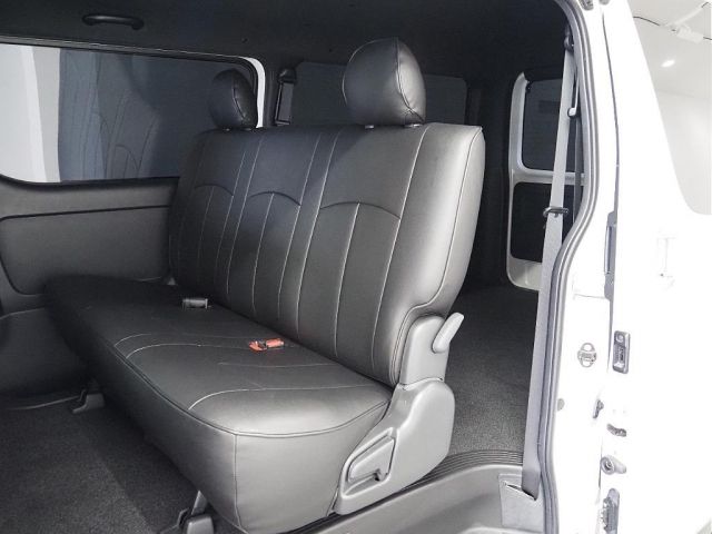 TOYOTA HIACE VAN 4WD 2021 Image 31