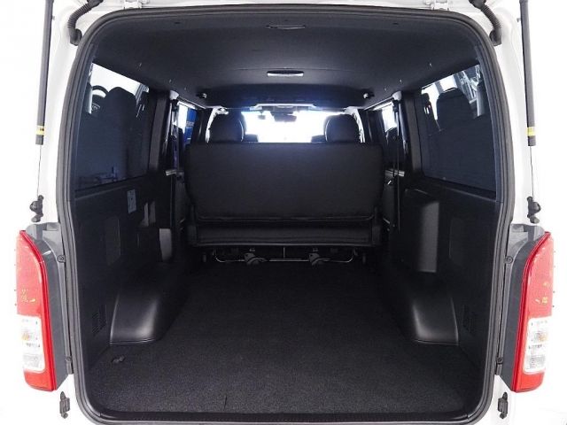 TOYOTA HIACE VAN 4WD 2021 Image 31