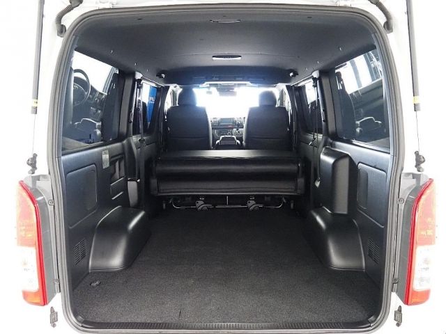 TOYOTA HIACE VAN 4WD 2021 Image 31