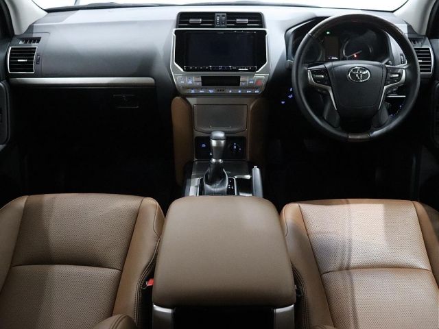 TOYOTA LANDCRUISER PRADO 2021 Image 31