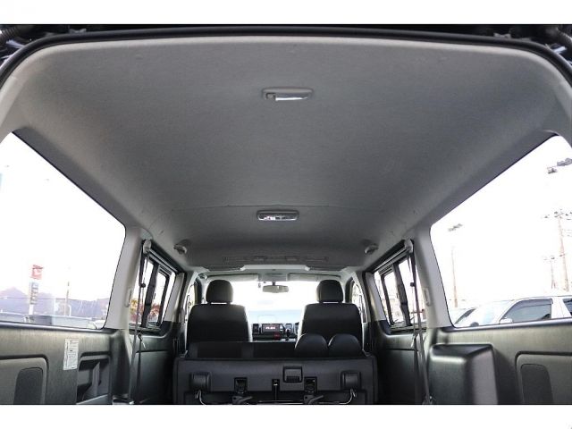 TOYOTA HIACE VAN 2WD 2016 Image 31