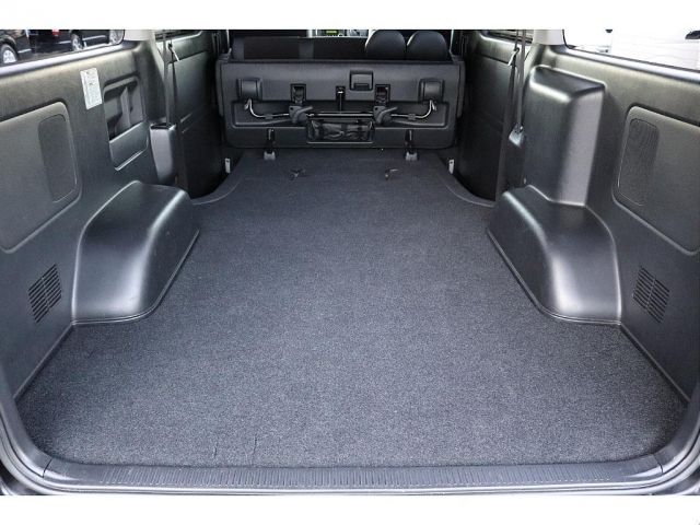 TOYOTA HIACE VAN 2WD 2016 Image 31