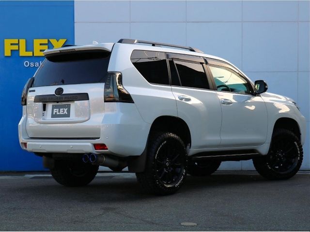 TOYOTA LANDCRUISER PRADO 2023 Image 31