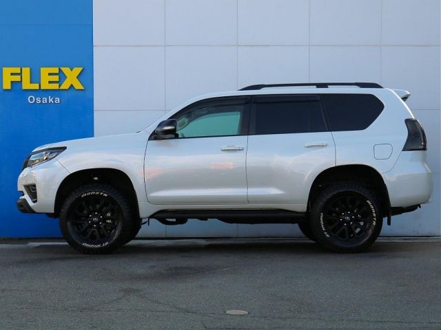 TOYOTA LANDCRUISER PRADO 2023 Image 31