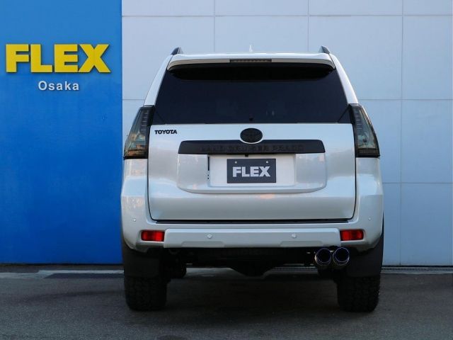 TOYOTA LANDCRUISER PRADO 2023 Image 31