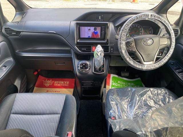 TOYOTA NOAH 2014 Image 31