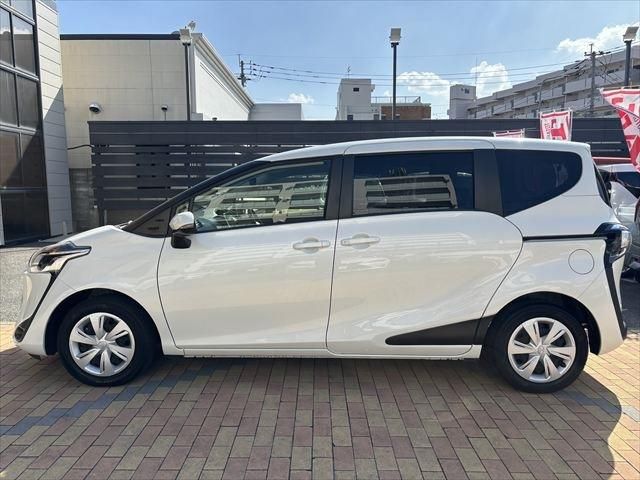 TOYOTA SIENTA HYBRID 2020 Image 31