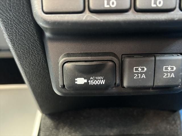 TOYOTA SIENTA HYBRID 2020 Image 31