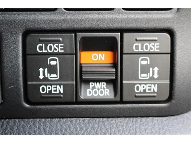 TOYOTA NOAH 2016 Image 31