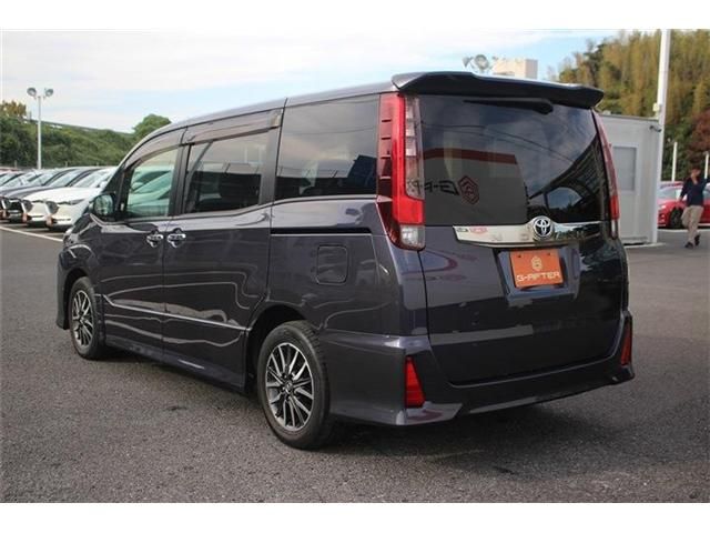 TOYOTA NOAH 2016 Image 31
