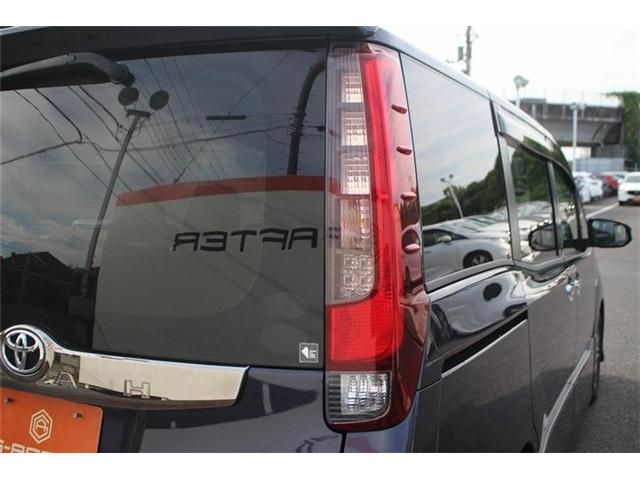 TOYOTA NOAH 2016 Image 31