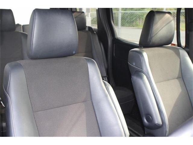 TOYOTA NOAH 2016 Image 31