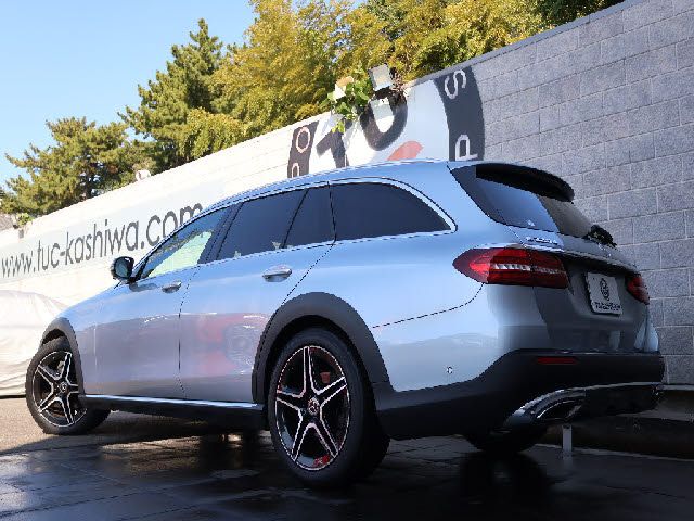 MERCEDES BENZ E CLAS 2023 Image 31