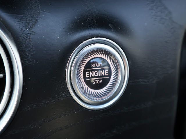 MERCEDES BENZ E CLAS 2023 Image 31