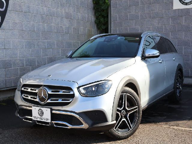 MERCEDES BENZ E CLAS 2023 Image 31