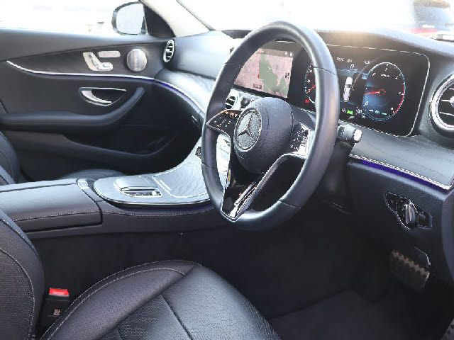 MERCEDES BENZ E CLAS 2023 Image 31