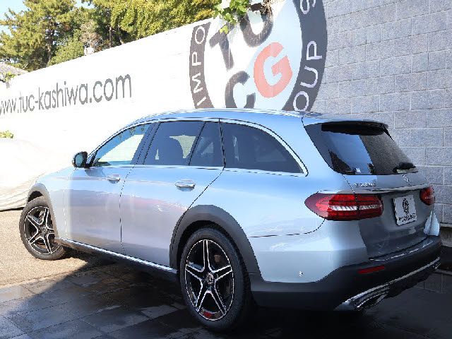 MERCEDES BENZ E CLAS 2023 Image 31