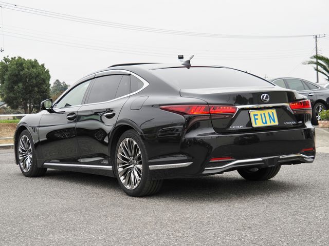 TOYOTA LEXUS LS500H 4WD 2021 Image 31