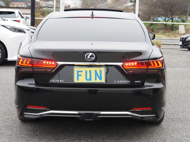 TOYOTA LEXUS LS500H 4WD 2021 Image 31