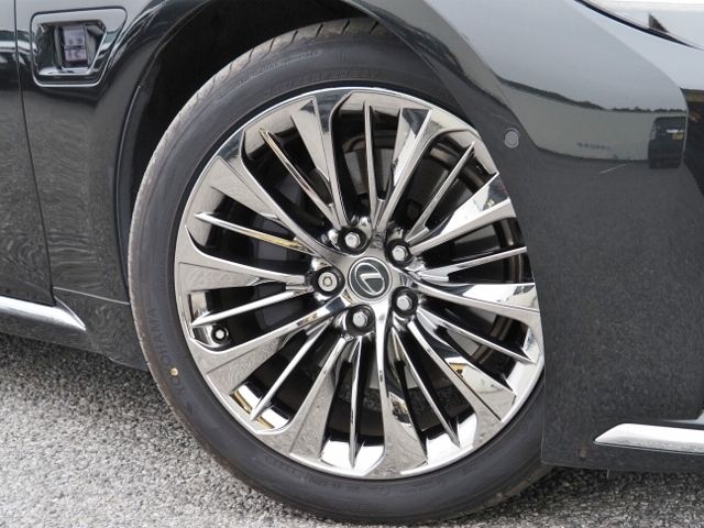 TOYOTA LEXUS LS500H 4WD 2021 Image 31