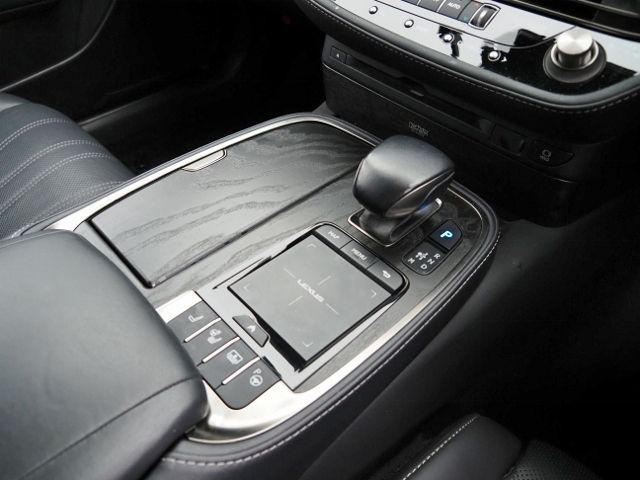 TOYOTA LEXUS LS500H 4WD 2021 Image 31