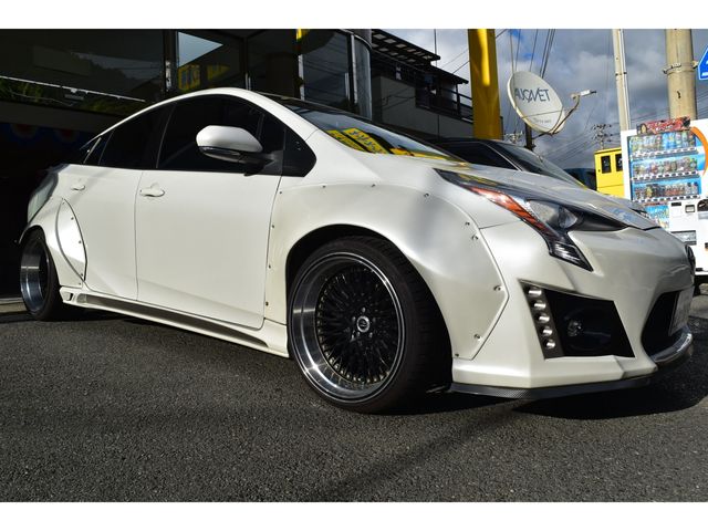 TOYOTA PRIUS 2016 Image 31