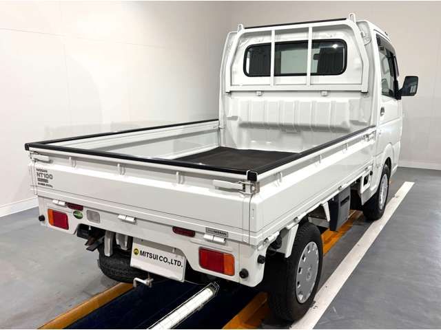 NISSAN NT100 CLIPPER 4WD 2015 Image 31