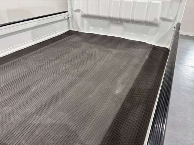 NISSAN NT100 CLIPPER 4WD 2015 Image 31