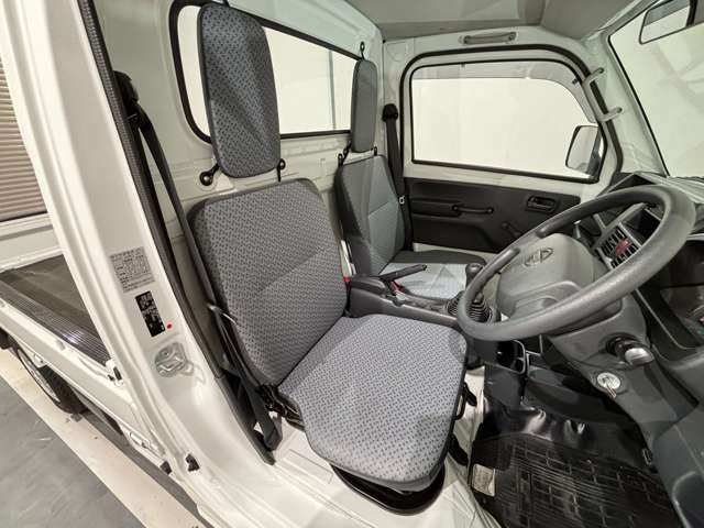 NISSAN NT100 CLIPPER 4WD 2015 Image 31