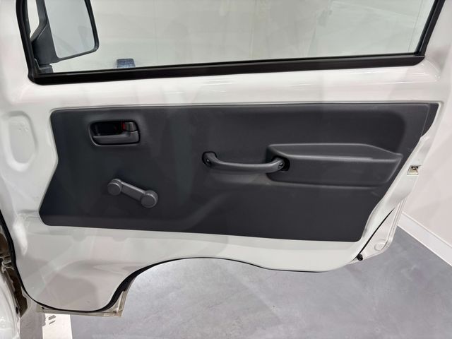 NISSAN NT100 CLIPPER 4WD 2015 Image 31