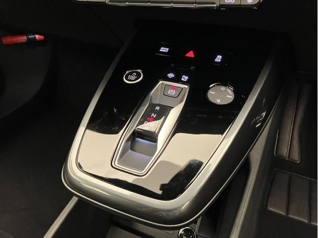 AUDI Q4 E-TRON 2024 Image 31