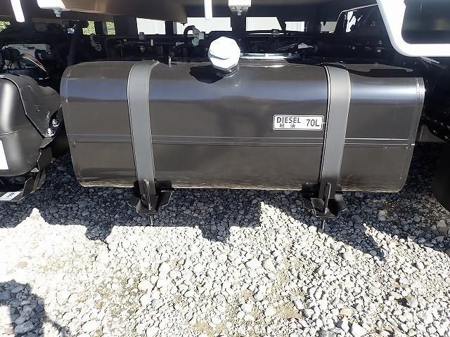 MITSUBISHI CANTER 2025 Image 31