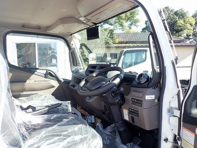 MITSUBISHI CANTER 2025 Image 31