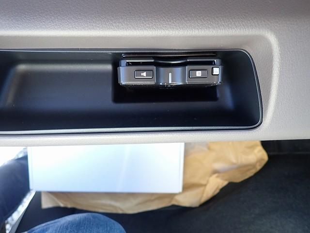 MITSUBISHI CANTER 2025 Image 31