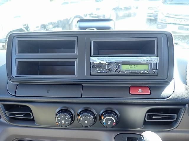 MITSUBISHI CANTER 2025 Image 31