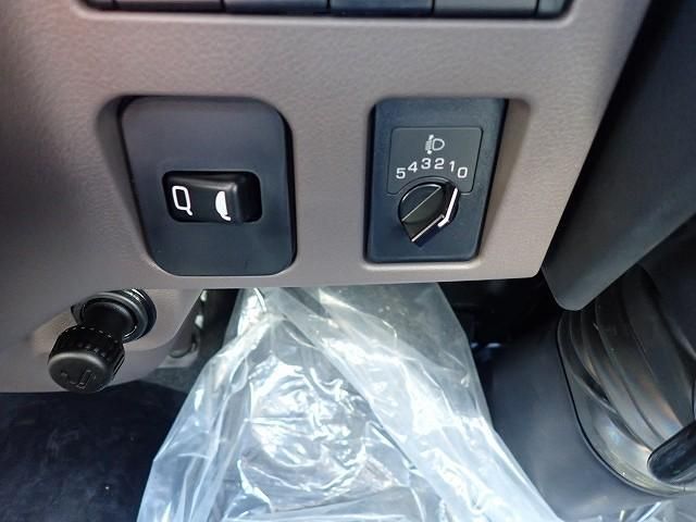 MITSUBISHI CANTER 2025 Image 31