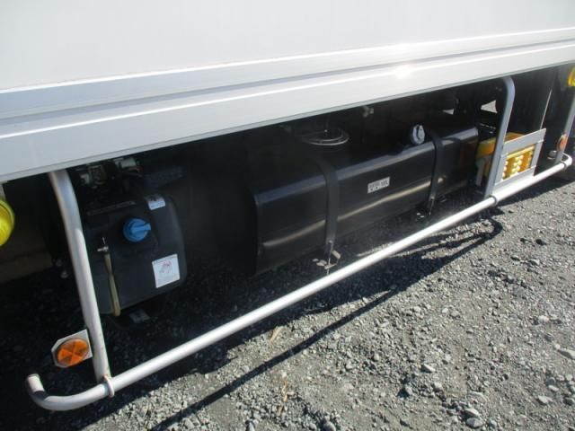 MITSUBISHI CANTER 2018 Image 31