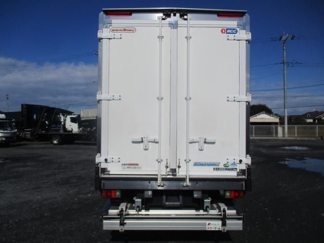 MITSUBISHI CANTER 2018 Image 31