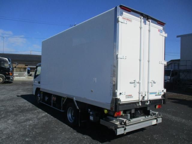 MITSUBISHI CANTER 2018 Image 31