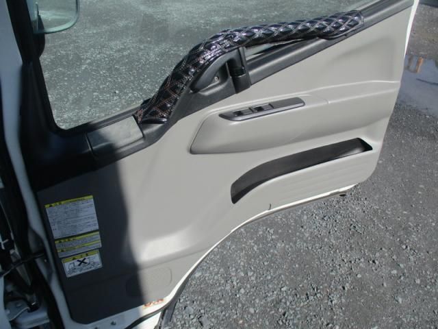 MITSUBISHI CANTER 2018 Image 31