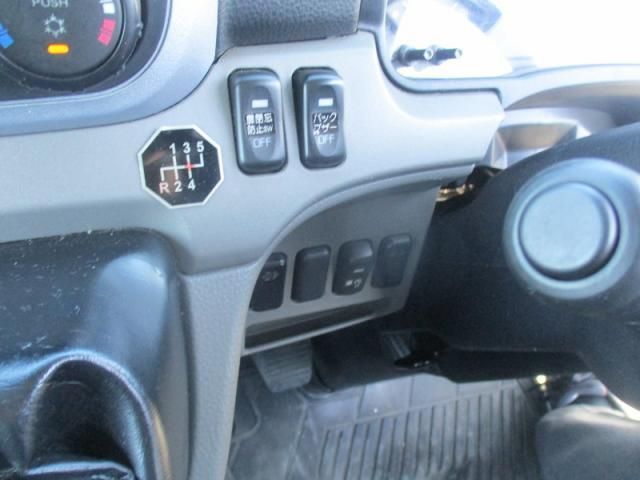 MITSUBISHI CANTER 2018 Image 31