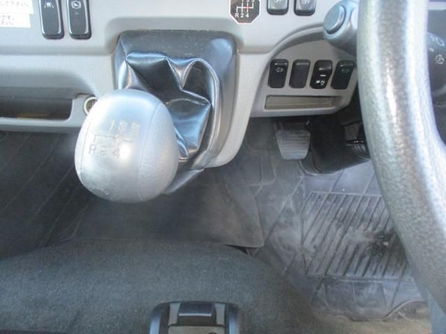 MITSUBISHI CANTER 2018 Image 31