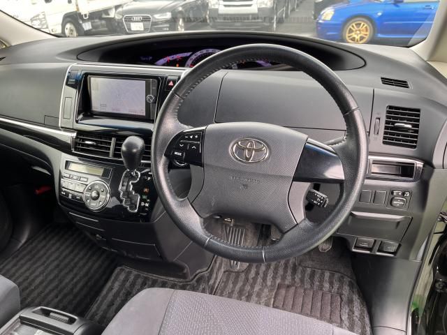 TOYOTA ESTIMA 2012 Image 31