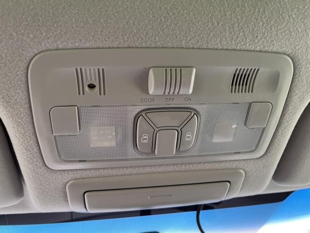 TOYOTA ESTIMA 2012 Image 31